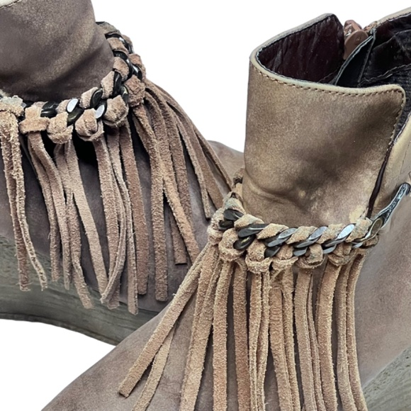 Sbicca Vintage Collection Suede Fringed Platform Wedge Booties Boots - Picture 6 of 12